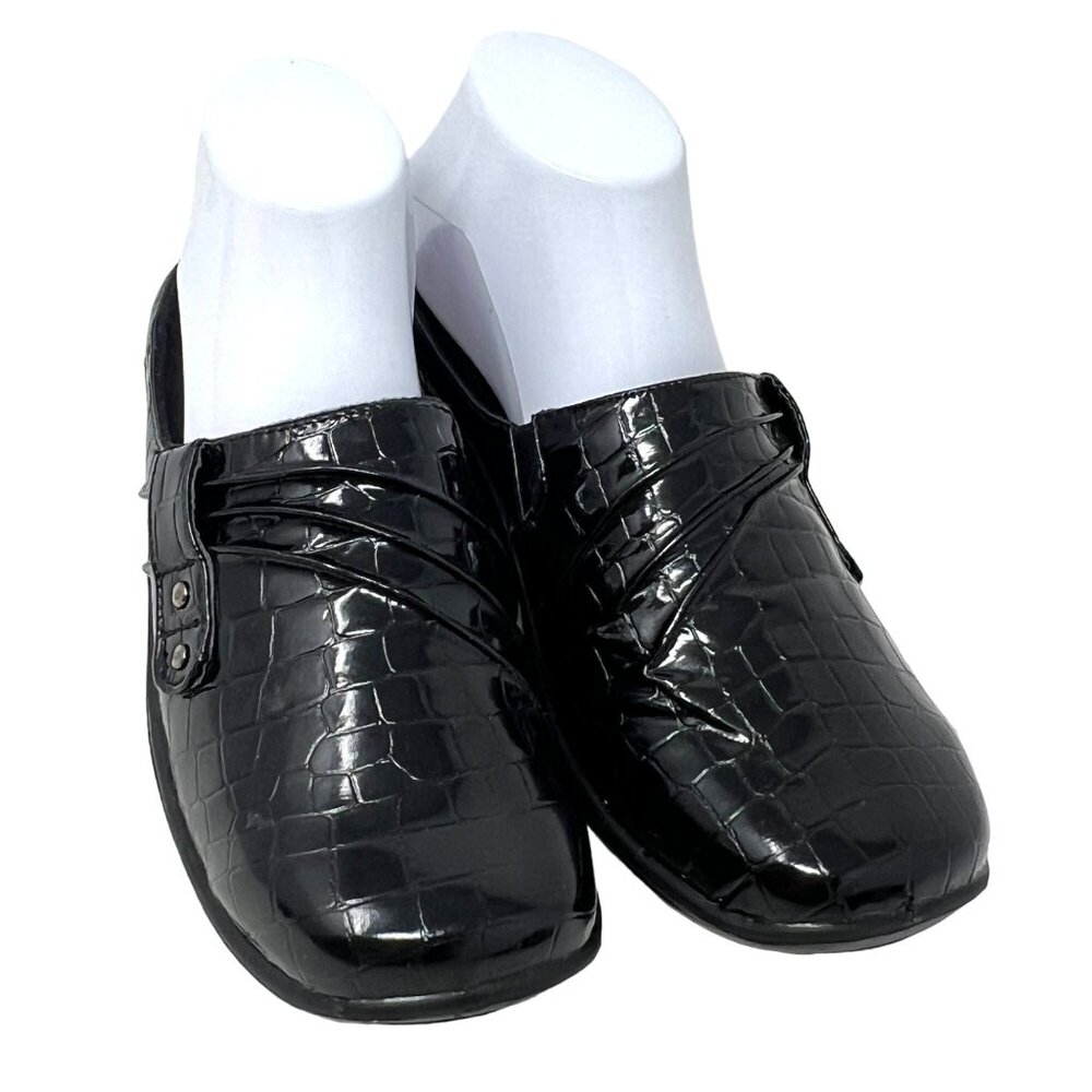 Easy Street Womens Black Faux Leather Croc Patent Mule‎ Pleats Size 7.5W